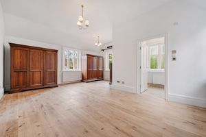 Photo 32- click for photo gallery